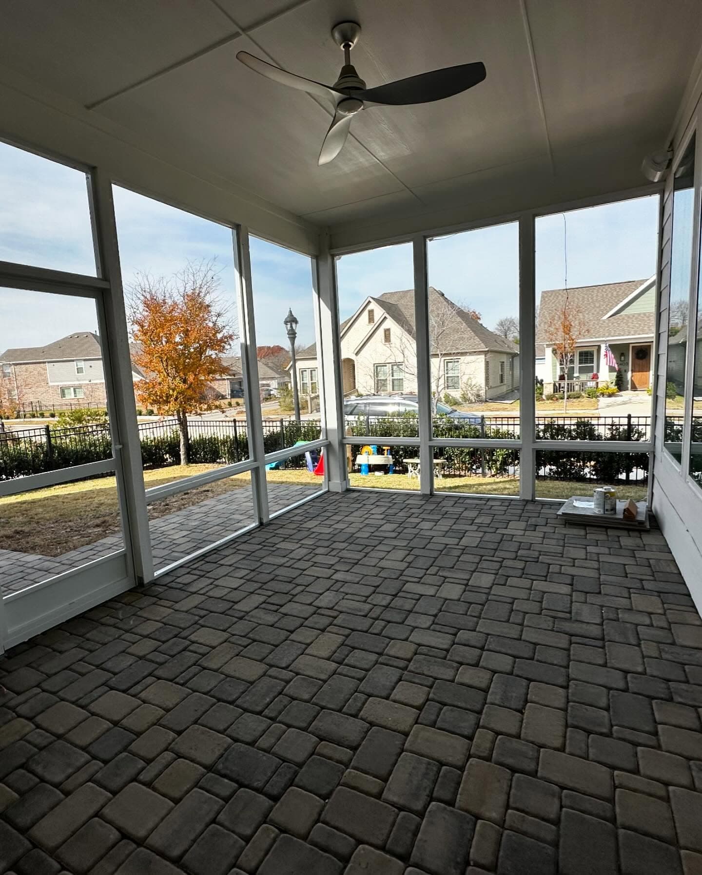 Screened Porches & Automated Screens, photo 4